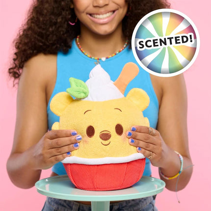 Peluche Winnie l'Ourson Disney Munchlings Squeeze-A-Munch Grande glace pilée menthe parfum citron, jouets pour enfants dès 0 ans par Just Play