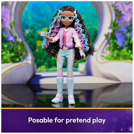 Unicorn Academy, Layla Doll with Highlighted Hair, 5 Fashion Accessories and Hair Styling Tool, 24cm, Dolls and Unicorn Toys for Girls Aged 4 and up