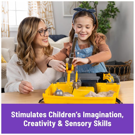 Kinetic Sand, Construction Site Folding Sandbox with 2lbs Play Sand & Toy Truck, Storage Case, Sensory Toys, for Kids Ages 3 and up