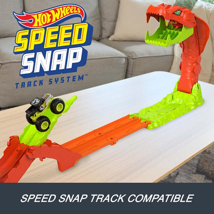 Hot Wheels Monster Trucks Snake Slam Takedown & Exclusive Bone Shaker