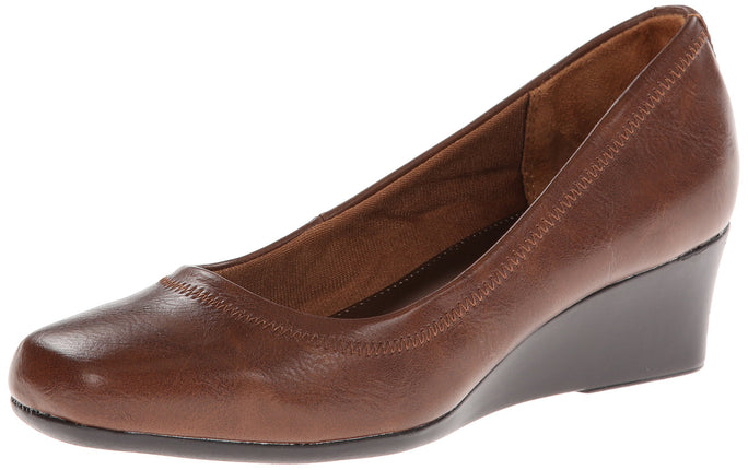 LifeStride Women's Groovy Wedge Pump, darktan, 8 W