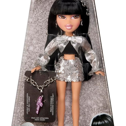 Bratz Charmz Jade - Fashion Doll with Collectible 