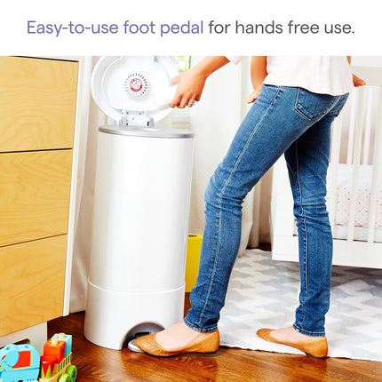 Munchkin Step Diaper Pail Powered by Arm & Hammer