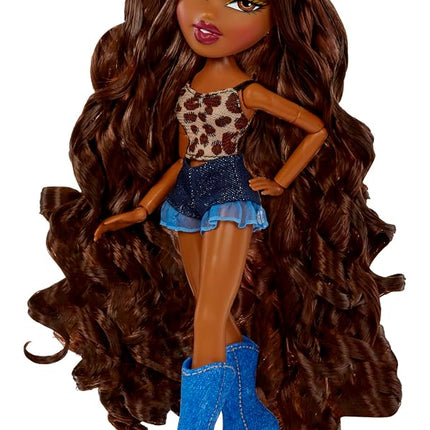 Bratz Goin' Out! - Sasha - 1 Collectible Fashion Doll with Accessories, Comes with an Outfit, a Purse, a Pair of Sunglasses, and a Brush - Kids Toy - Great for Ages 6 and Older
