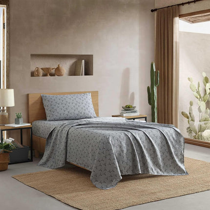 Wrangler - Twin XL Size Sheet Set, Ultra-Soft & Wrinkle-Resistant Bedding for Year Round Comfort, Deep Pockets, Bed Sheets with Matching Fitted Sheet & Pillowcase (Steer Skulls Grey)