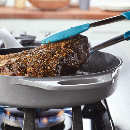Poêle à frire/casserole en fonte Rachael Ray Nitro avec poignée d'appoint et becs verseurs, 25 cm, Gris