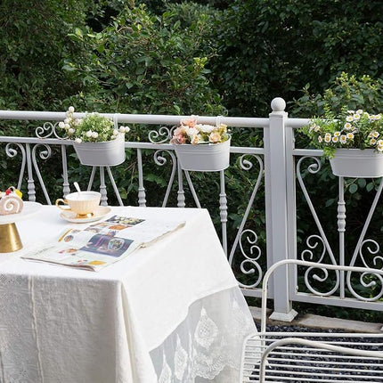 Dahey Pots de fleurs suspendus en fer de 10,5 pouces pour clôture de balustrade, pots suspendus de style campagnard avec crochets détachables, support de plantes pour fenêtre, décoration d'intérieur, blanc, 5 pièces