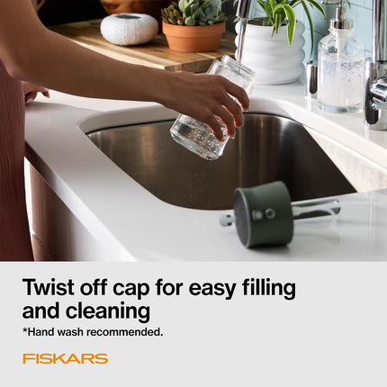 Fiskars 2-in-1 Mist & Pour Watering Carafe, Glass Plant Mister with Thumb Pump Sprayer, Precision Spout for Indoor Gardening, 17 oz Capacity, Modern Décor Style, Clear
