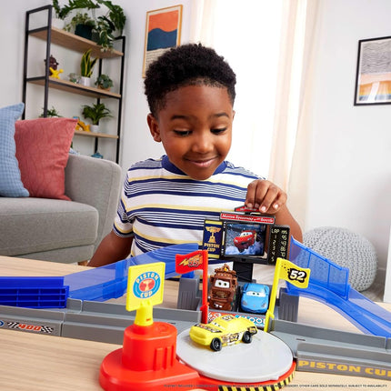 Mattel Disney and Pixar Cars Piston Cup Stunting Speedway Set