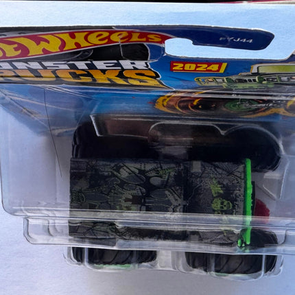 Hot Wheels Monster Trucks Novedad para 2024 Escala 1:64 (Crash Legends 5/6 Humvee)