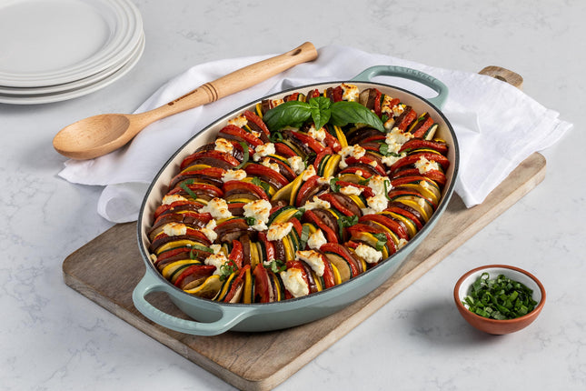 Le Creuset Enameled Cast Iron Signature Oval Baker, 3 qt., White