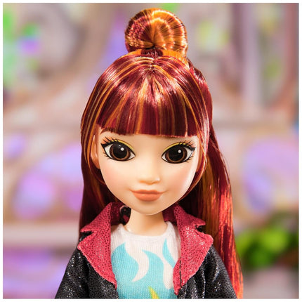 Unicorn Academy, Valentina Doll with Highlighted Hair, 5 Fashion Accessories and Hair Styling Tool, 24cm, Dolls and Unicorn Toys for Girls Aged 4 and up