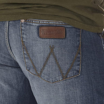 Wrangler Men's Retro Slim Fit Straight Leg Jean, Cottonwood, 42W x 32L