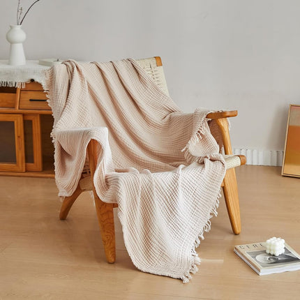Couverture en mousseline de coton Simple&Opulence 4 couches pour lit, canapé, couverture en gaze tissée avec pompons, douce, légère, confortable, prélavée, respirante, décoration de ferme pour toutes les saisons (kaki clair)