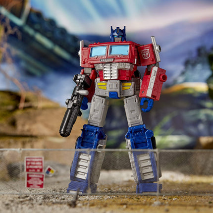 Transformers Jouets Generations War for Cybertron: Earthrise Leader WFC-E11 Optimus Prime Figurine articulée – Enfants à partir de 8 ans, 17,5 cm