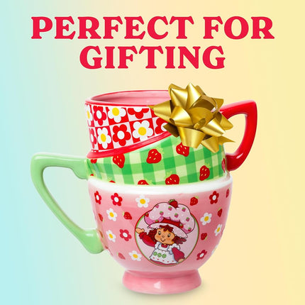 Silver Buffalo Strawberry Shortcake Picnic Floral Pattern Ceramic 3D Sculpted Mug, 20 Ounces