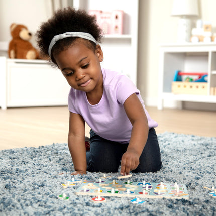 Puzle de clavijas de madera del abecedario de los clásicos de Disney de Melissa & Doug