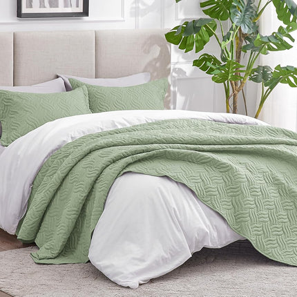 Love's cabin California King Size Quilt Bedding Set Sage Bedspread - Cal King Summer Lightweight Bedspread Comforter - Wave Pattern Coverlet for All Season - 3 Pieces (1 Quilt, 2 Pillow Shams)