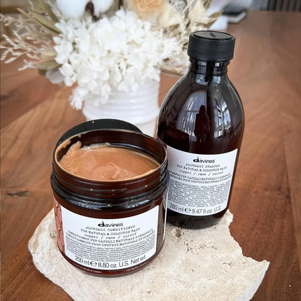 Davines Alchemic Copper Shampoo by Davines for Unisex - 9.46 oz Shampoo, 283.8 milliliters
