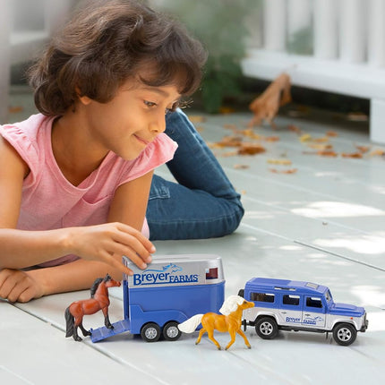 Breyer Bandai Land Rover and Trailer Playset With 2 Horses | 2 Stablemates 1:32 Scale Horse Toys And Land Rover with Trailer | Plastic Animal Figures Make Horse Gifts For Girls And Boys