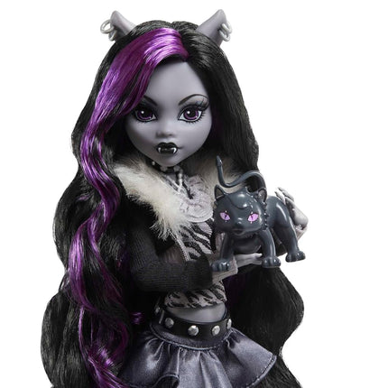 Monster High Doll, Clawdeen Wolf in Black and White, Reel Drama Collector Doll, Doll-Size and Life-Size Posters, Horror Flick Theme, Toys and Gifts