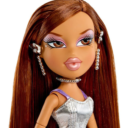 Bratz Charmz Yasmin Fashion Doll with Collectible Charm Bracelet