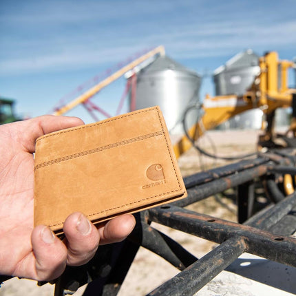Carhartt Men's Bifold and Passcase Wallet, Durable Billfold Wallets, Available in Leather Canvas Styles Bag, Saddle Leather (Brown), One Size UK