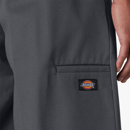Dickies Pantalón Corto de Trabajo para Hombre con Bolsillo Multiusos, de 15 Pulgadas de Entrepierna, Color Carbón, Talla 34