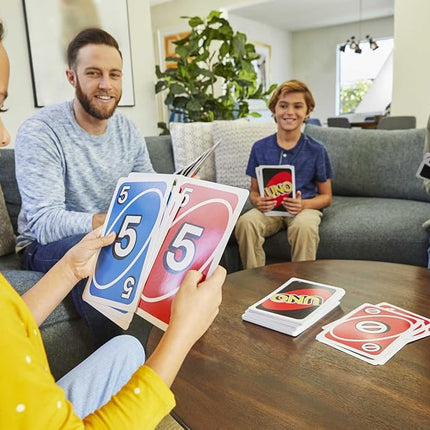 Mattel Games UNO: Classic Giant UNO, Multicolor