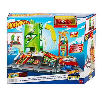 Hot Wheels Let's Race Netflix - City Super Recharge Fuel Station Playset with EV Chargers and 1:64 Scale Toy Car, HTN79