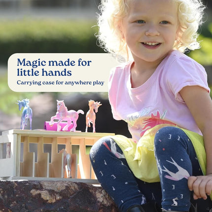Breyer Bandai Unicorn Magic Wooden Stable Playset, 6 Stablemates 10cm 1:32 Scale Unicorn Toys And Wood Carrying Stable, Plastic Animal Figures Make Great Unicorn Gifts For Girls And Boys