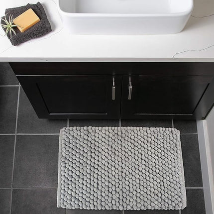 Tapis de bain en chenille ultra douce en microfibre peluche de DII, à placer devant la douche, la coiffeuse, la baignoire, l'évier et les toilettes, 17 x 24 - Gris uni