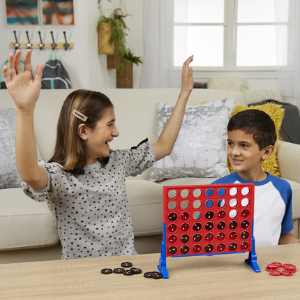 Hasbro Gaming Connect 4: Marvel Spider-Man Edition, Strategy Game for 2 Players, Ages 6 and Up (Amazon Exclusive)
