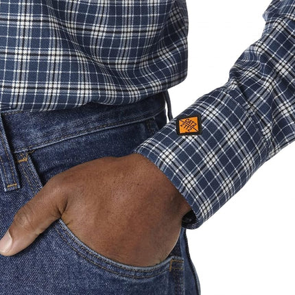 Wrangler Riggs Workwear Homme FR123Chemise à manches longues style Western ignifuge à deux poches boutonnée à col étalé à motifs et à manches longues Chemise de travail utilitaire boutonnée - Bleu - Grand et Tall