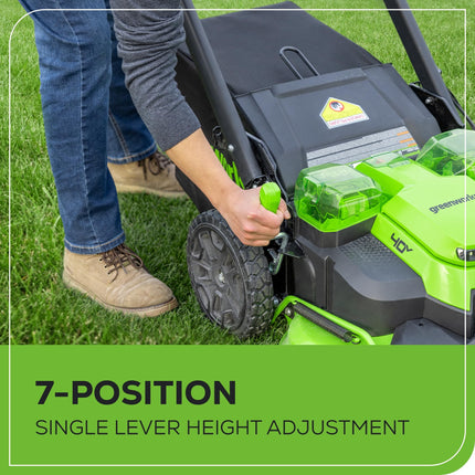 Cortadora de césped inalámbrica sin escobillas Greenworks de 40 V y 25" (autopropulsada) (más de 75 herramientas compatibles), (2) baterías de 4.0 Ah y cargador rápido de doble puerto incluidos