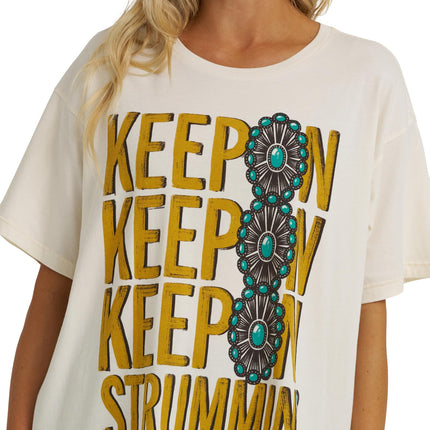 Camiseta Wrangler Lainey Wilson Keep On Keep On, Keep on Strummin', L
