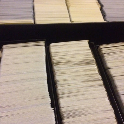 Lote de 50 Cartas de Pokémon con 3 Cartas Reversas u Holo - Cartas de Pokémon Sin Duplicados