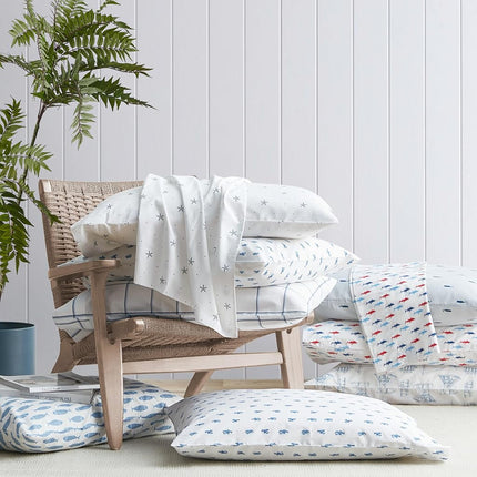 Nautica - Juego de sábanas dobles, juego de ropa de cama de percal de algodón, decoración costera para el hogar, artículos esenciales para dormitorio (pez de bloque de madera azul, individual)