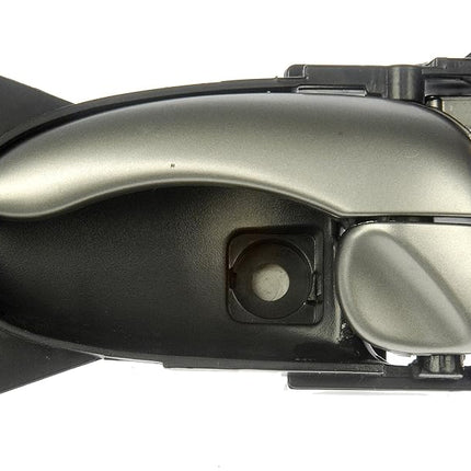 Manija Interior de Puerta Dorman 81543, compatible con modelos Nissan seleccionados, palanca lisa plateada; carcasa negra