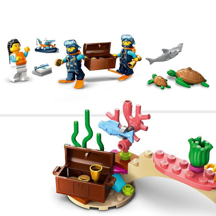 LEGO City Explorer Diving Boat Toy with Mini-Submarine, Shark, Crab, Turtle Manta Ray and Sea Animal Figures, Underwater Ocean Diving Set, for Kids Aged 5+ 60377