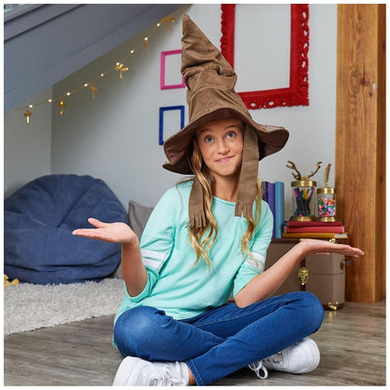Wizarding World, Talking Sorting Hat with 15 Phrases for Harry Potter Pretend Play Kids’ Fancy Dress Role Play Toys for Ages 5 and up, Brown