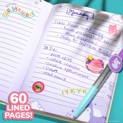 SQUISHMALLOWS Original Set de Diario Blando, Incluye Diario de 5 x 7, 60 Hojas, Pegatinas Kawaii, Bolígrafo, Divertido Kit de Diario y Cuaderno de Dibujo para Niños, Útiles Escolares, Diario para Niñas