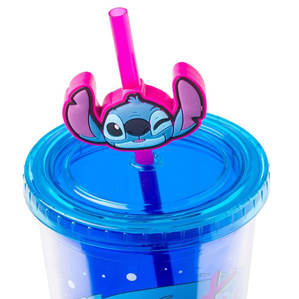 Vaso de plástico frío Silver Buffalo Disney Lilo & Stitch Cosmic Surfer con tapa y adorno para pajilla, 709 ml