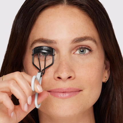 Tweezerman Great Grip Eyelash Curler with 3 Refill Pads