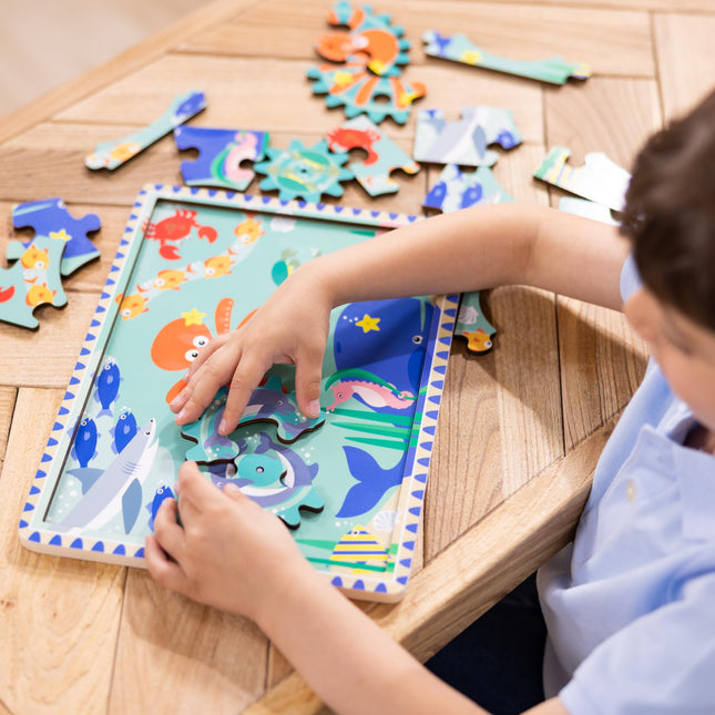 Melissa & Doug Wooden Underwater Jigsaw Spinning Gear Puzzle – 18 Pieces, Puzzles for 3 year olds, Montessori toys, Toddler puzzles, Problem solving, Gift for boy or girl