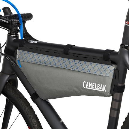 CamelBak M.U.L.E. Bikepacking Mochila de cuadro triangular impermeable - Incluye depósito de hidratación Quickstow de 2 L, grande