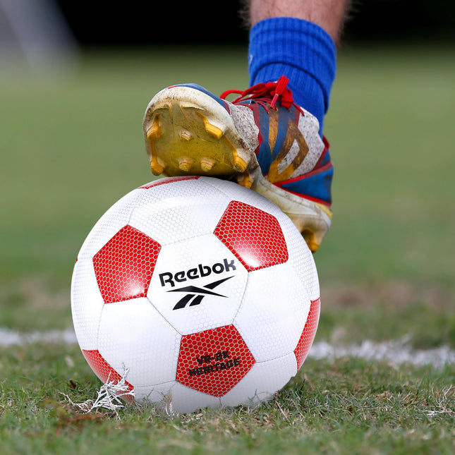 Ballon de football Reebok VR-2K Heritage Synthétique, Classique, Matériau fiable, (Blanc/Rouge, Taille 5)