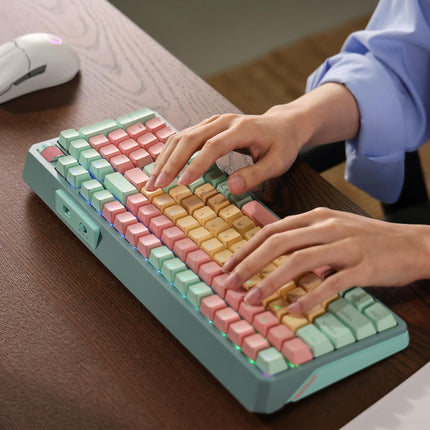 Cooler Master MK770 Macaron Clavier de Jeu Mécanique sans Fil RVB, Commutateurs Kailh Box V2 Blancs, Structure de Joint, Échangeable à Chaud, Bluetooth|2.4GHz, Molette Tactile de 3
