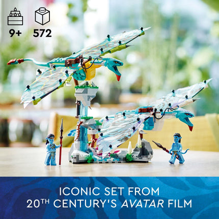 LEGO Avatar Primer Vuelo en Banshee de Jake y Neytiri 75572, set de la película Pandora con figuras de juguete de dragones, minifiguras y elementos que brillan en la oscuridad