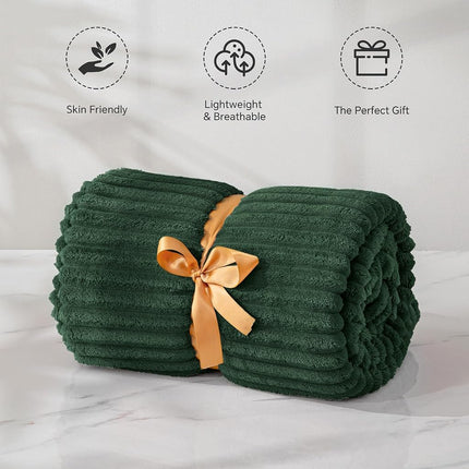BEDELITE 3D Ribbed Emerald Green Fleece Twin Blanket for Couch, 60x80 Inch